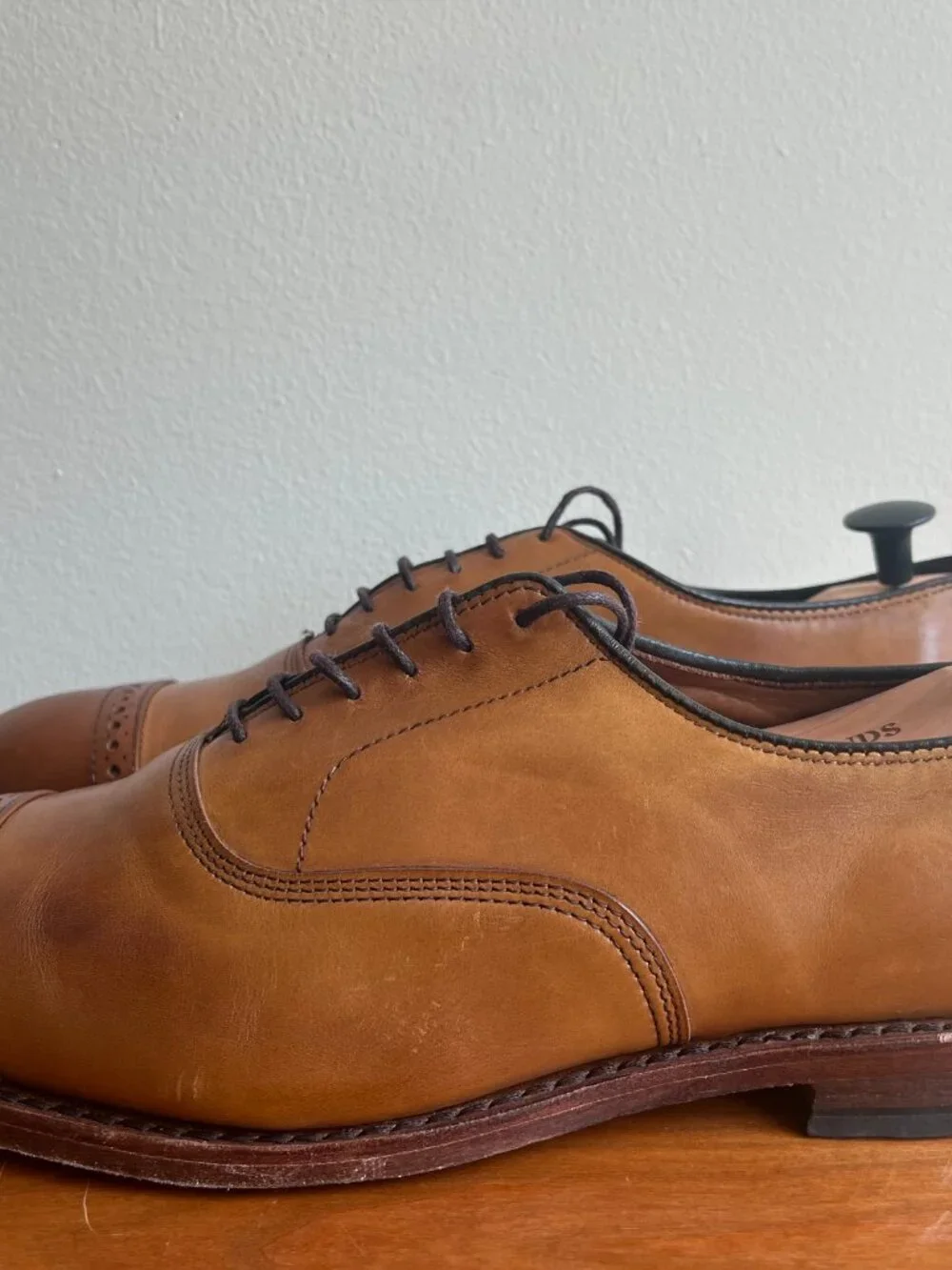 Allen Edmonds Fifth Avenue Walnut Cap Toe Oxford Men's 9 E Wide Box & Shoe Trees